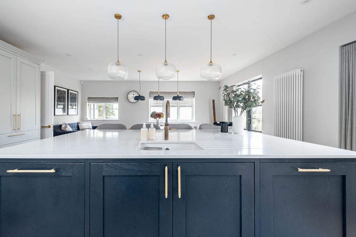 Kitchen sink - Farnham interior design